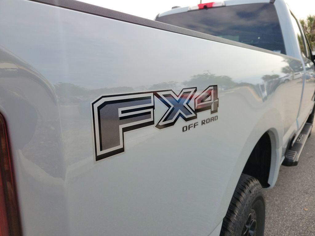 New 2026 Ford F350 XLT w/ XLT Premium Package AWD/4WD image 7