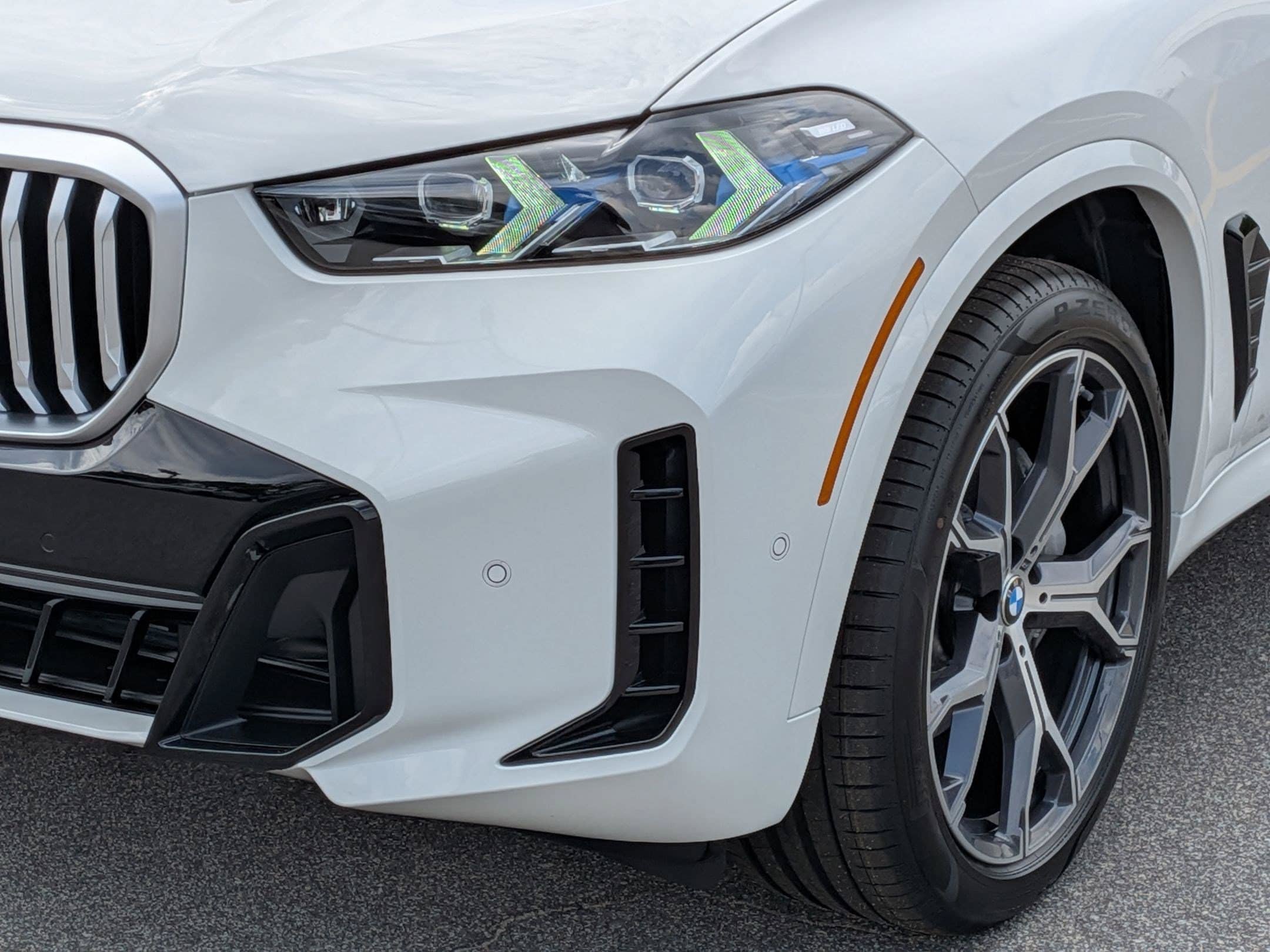New 2026 BMW X5 xDrive40i w/ M Sport Package AWD/4WD image 9