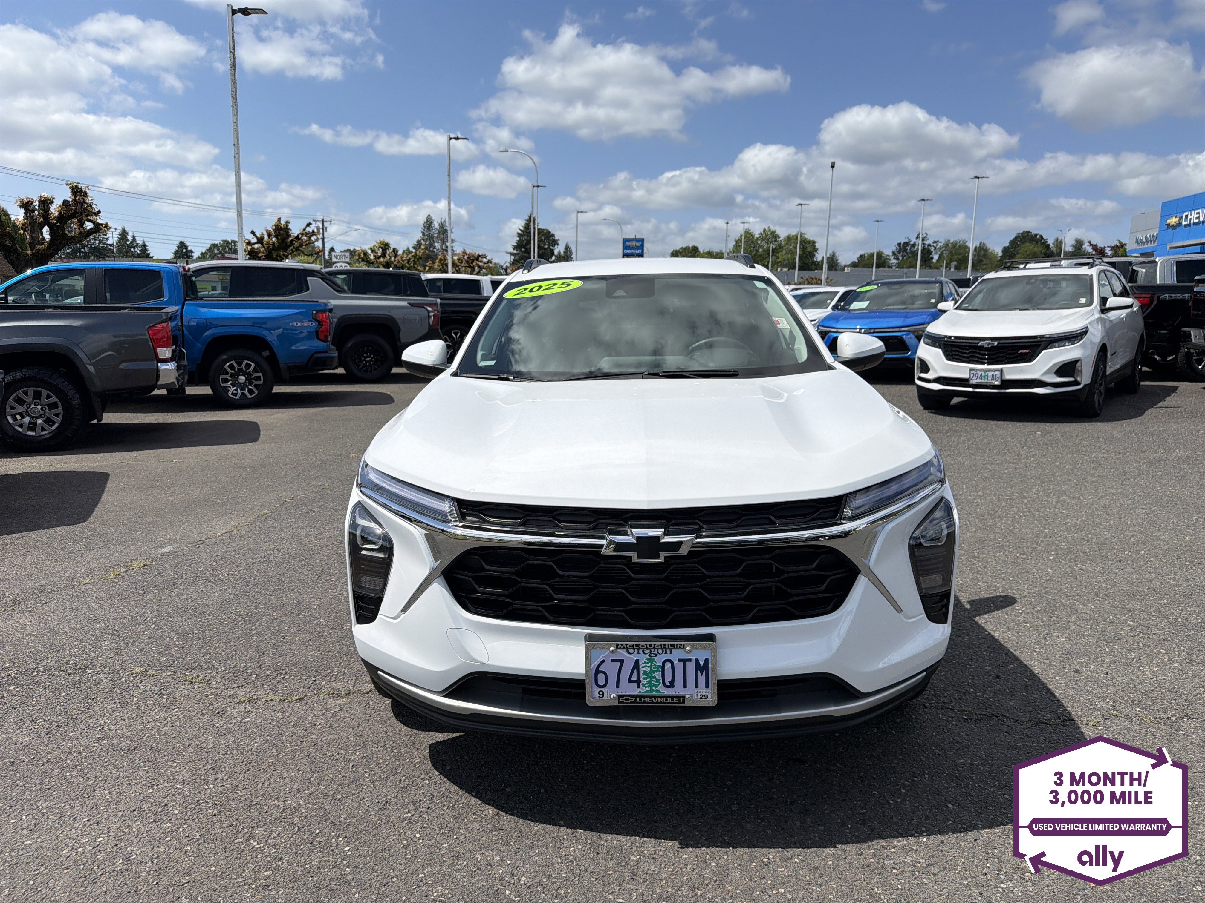 Used 2025 Chevrolet Trax LT w/ Driver Confidence Package FWD image 8