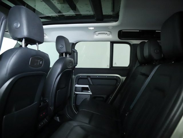 Certified 2022 Land Rover Defender 110 SE AWD/4WD image 16