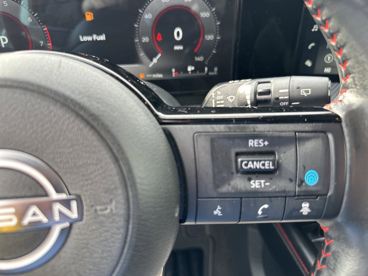 Used 2025 Nissan Kicks SR image 14