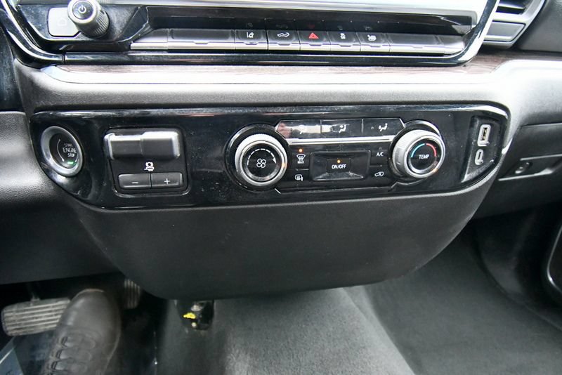 Used 2024 Chevrolet Silverado 2500 LT AWD/4WD image 27