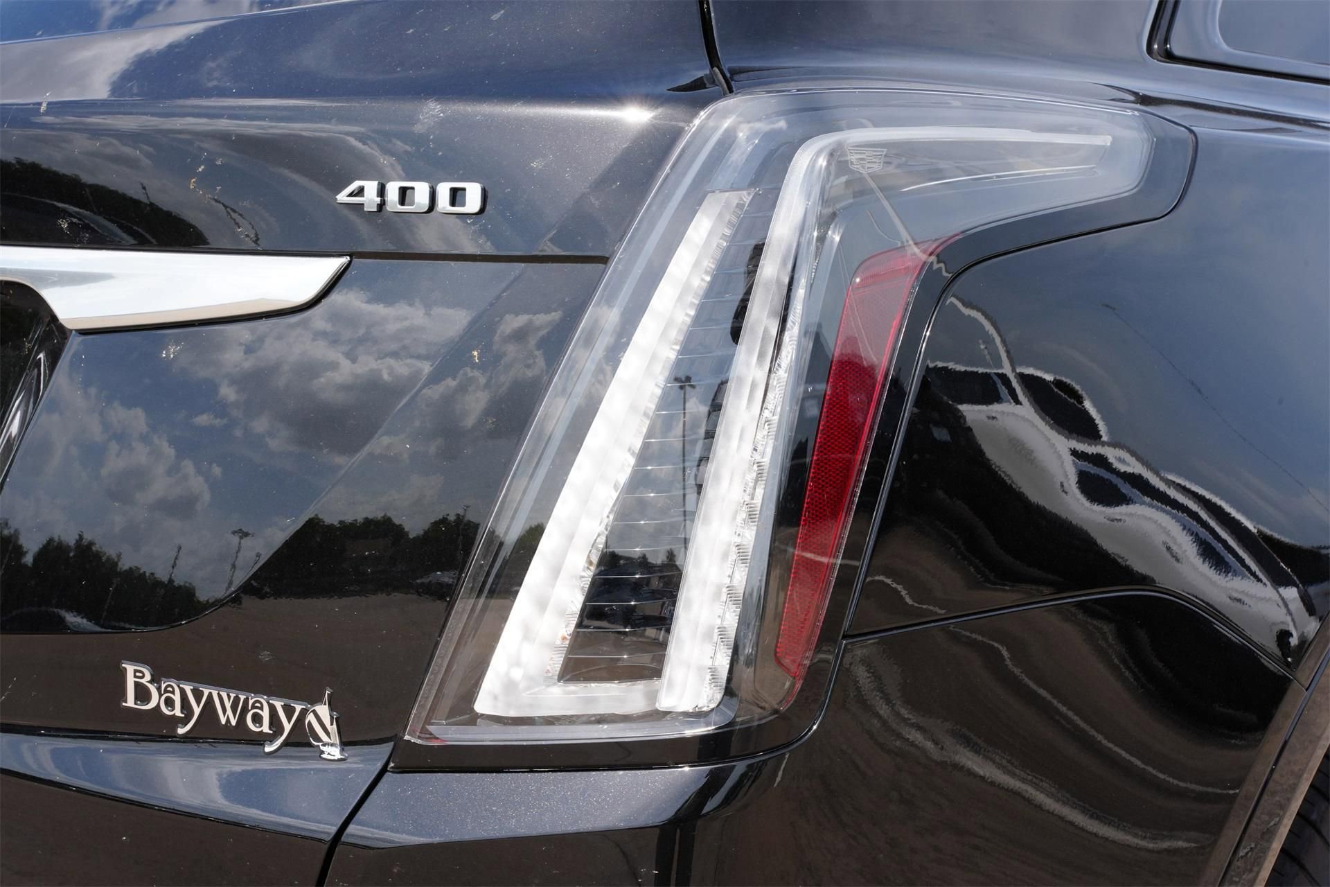 New 2025 Cadillac XT5 Sportv w/ LPO, Red Accent Package image 23