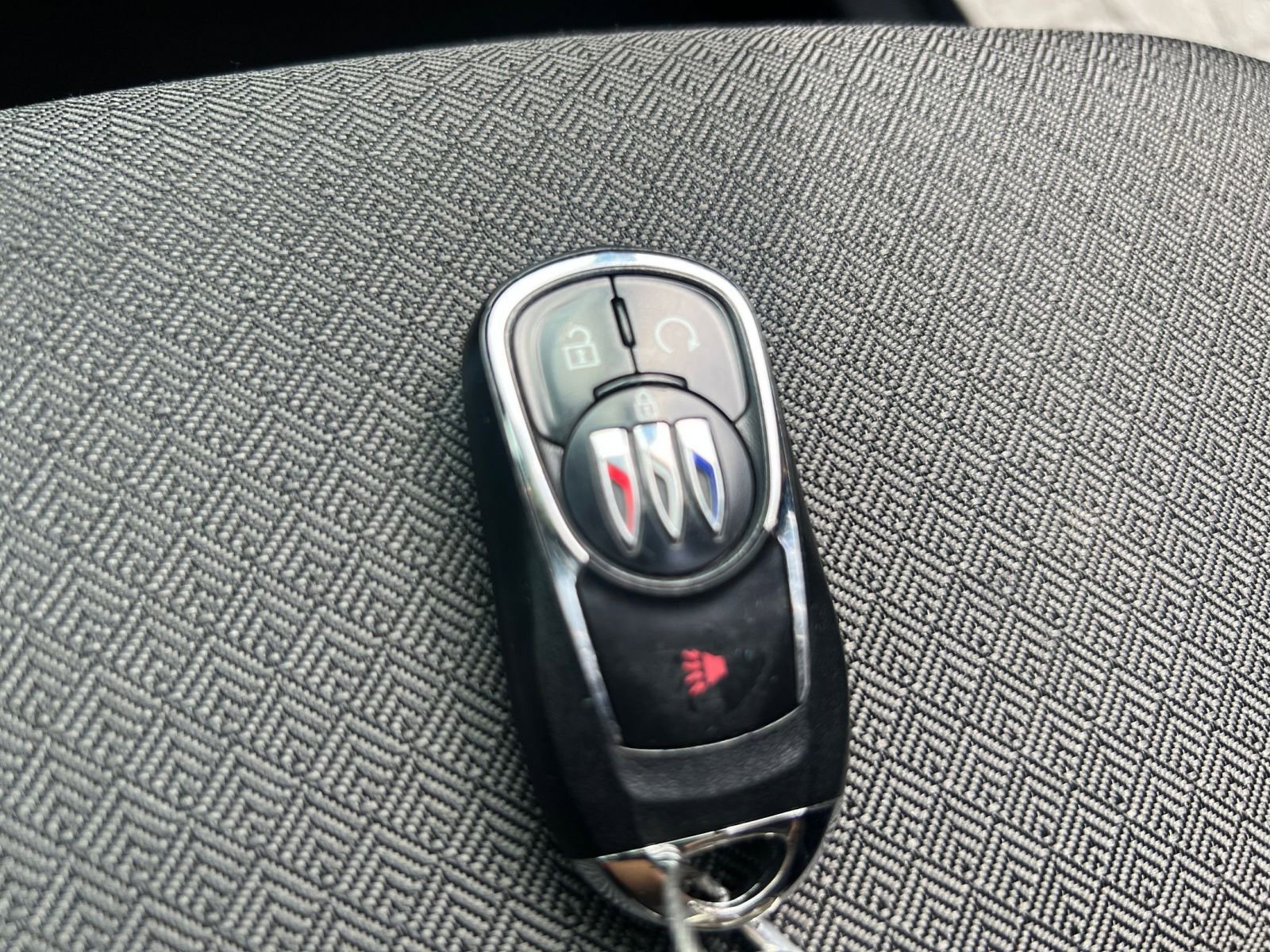 Used 2025 Buick Encore GX Preferred image 18