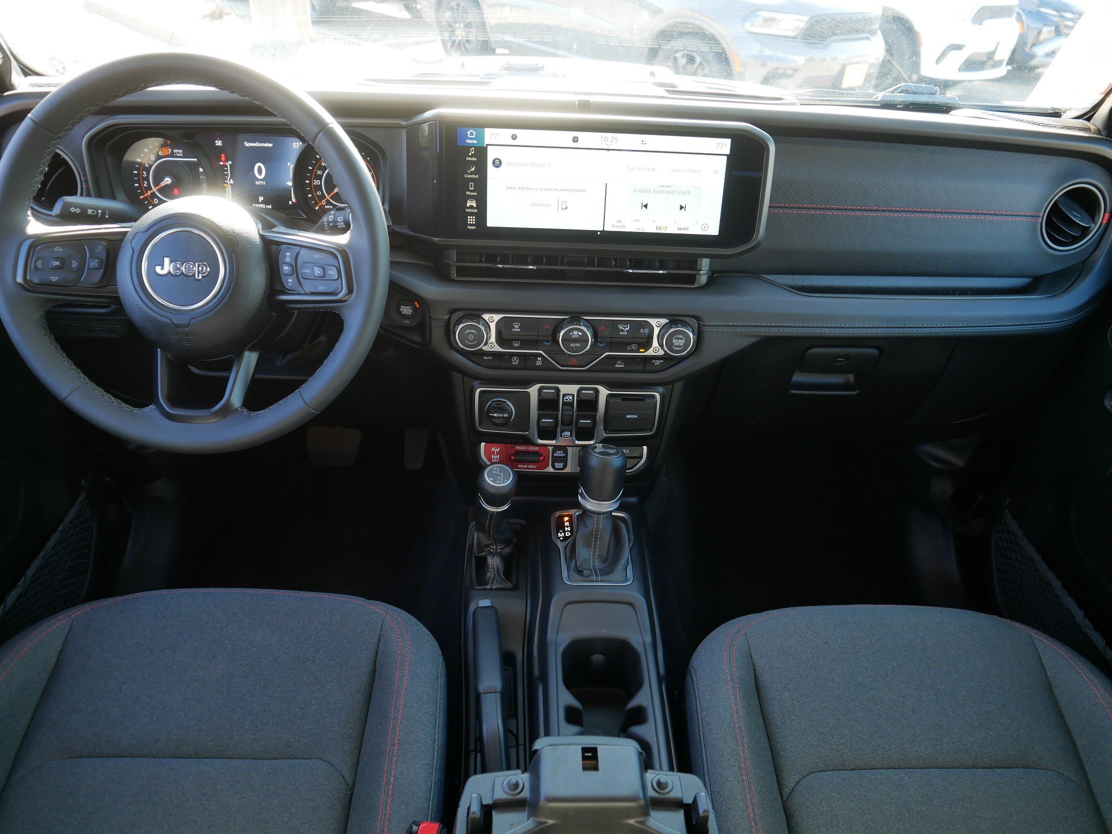 Used 2026 Jeep Wrangler Unlimited Rubicon AWD/4WD image 10