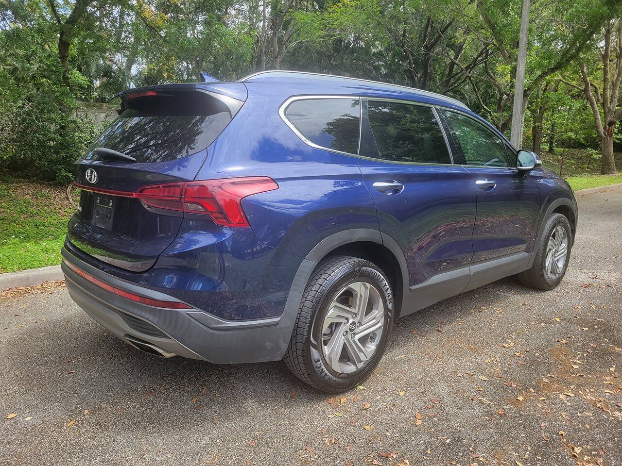 Used 2023 Hyundai Santa Fe SEL FWD image 7