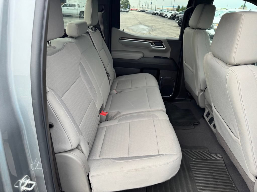 Used 2025 Chevrolet Silverado 1500 LT AWD/4WD image 25