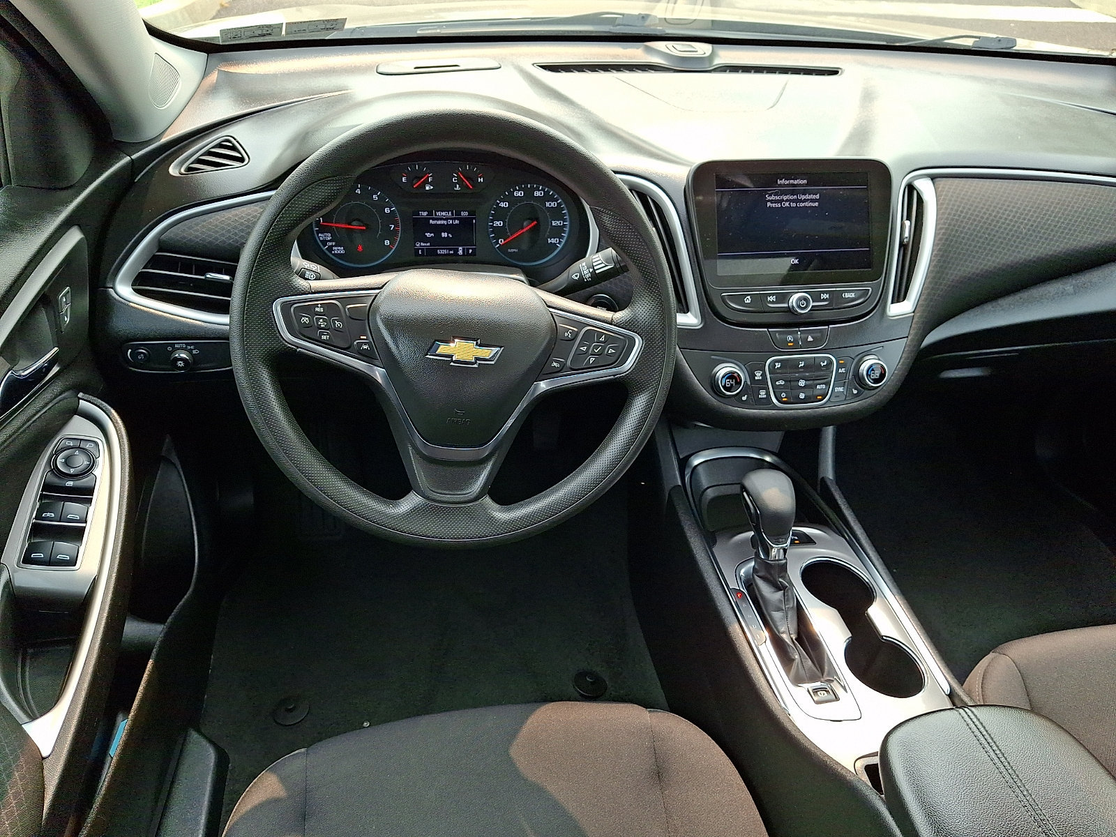 Used 2024 Chevrolet Malibu LT FWD image 11
