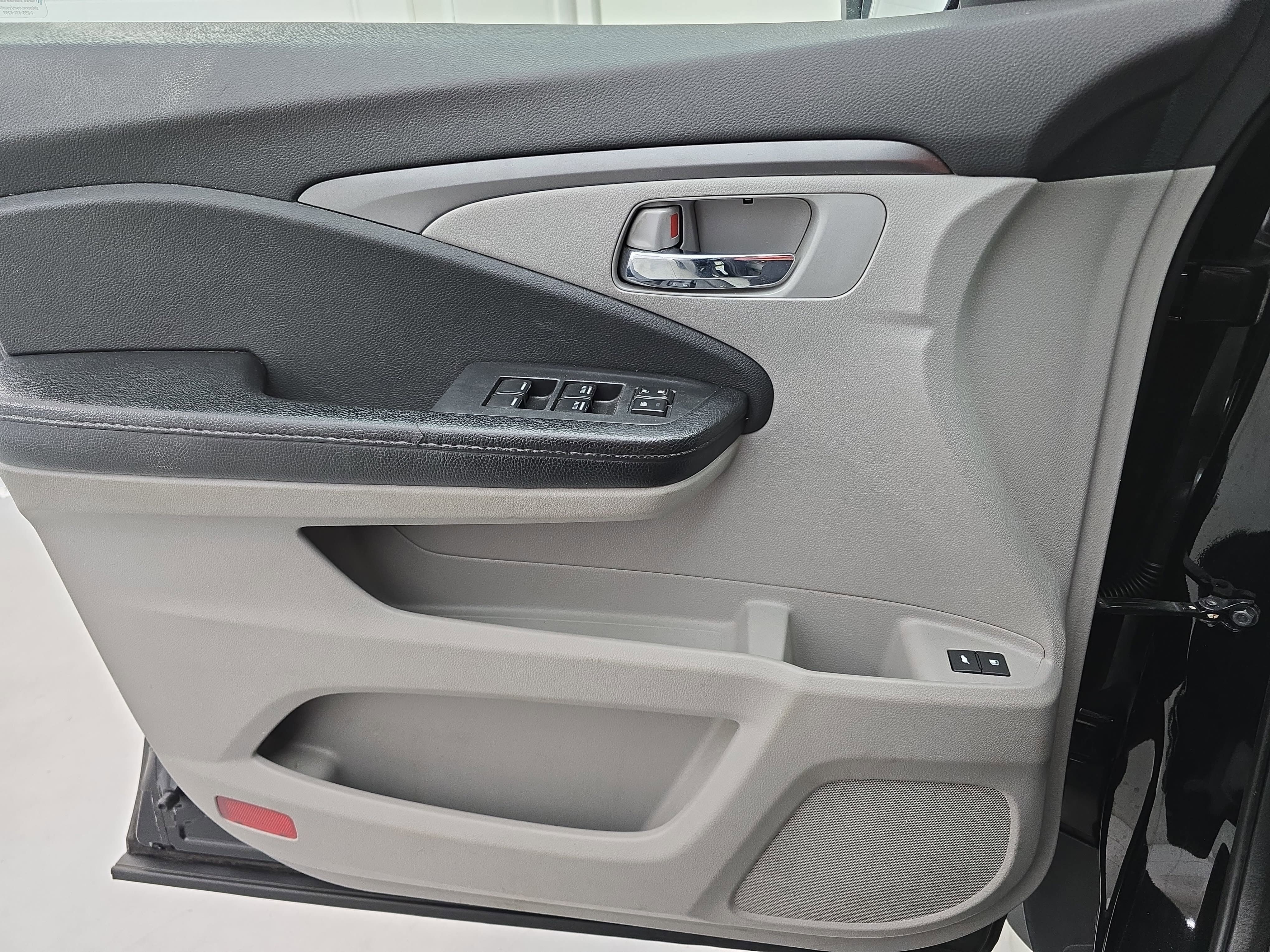 Used 2016 Honda Pilot EX-L image 27
