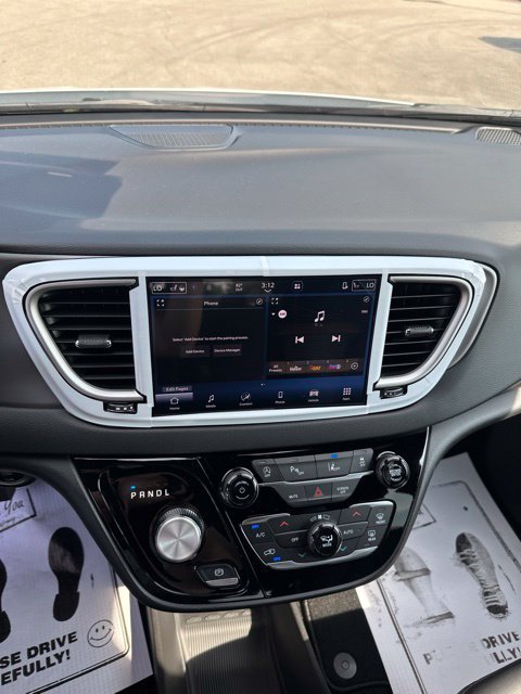 New 2027 Chrysler Pacifica LX FWD image 14