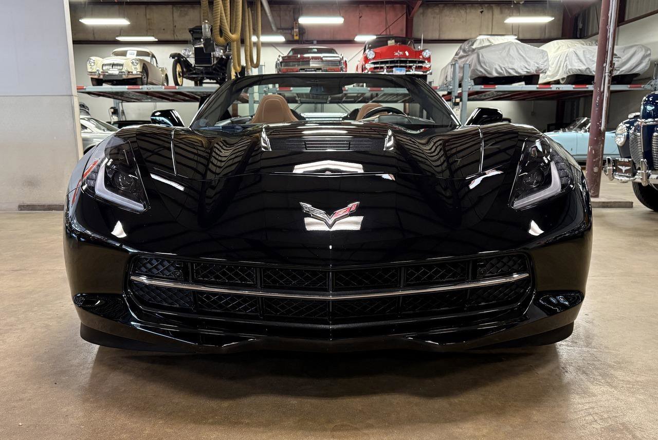 Used 2018 Chevrolet Corvette Stingray Convertible w/ 3LT Preferred Equipment Group image 5