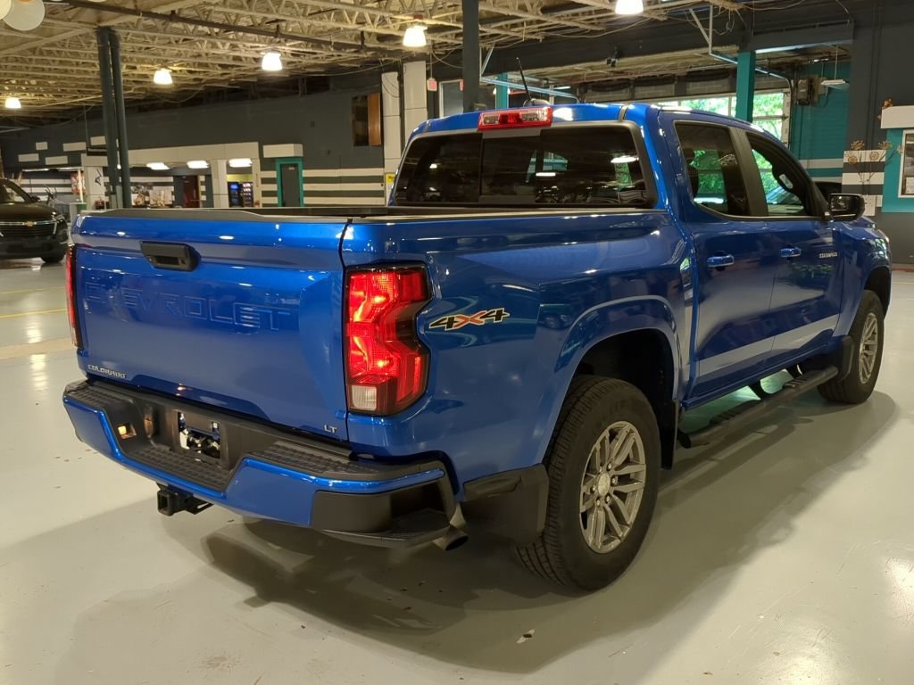 Used 2023 Chevrolet Colorado LT w/ LT Convenience Package AWD/4WD image 8