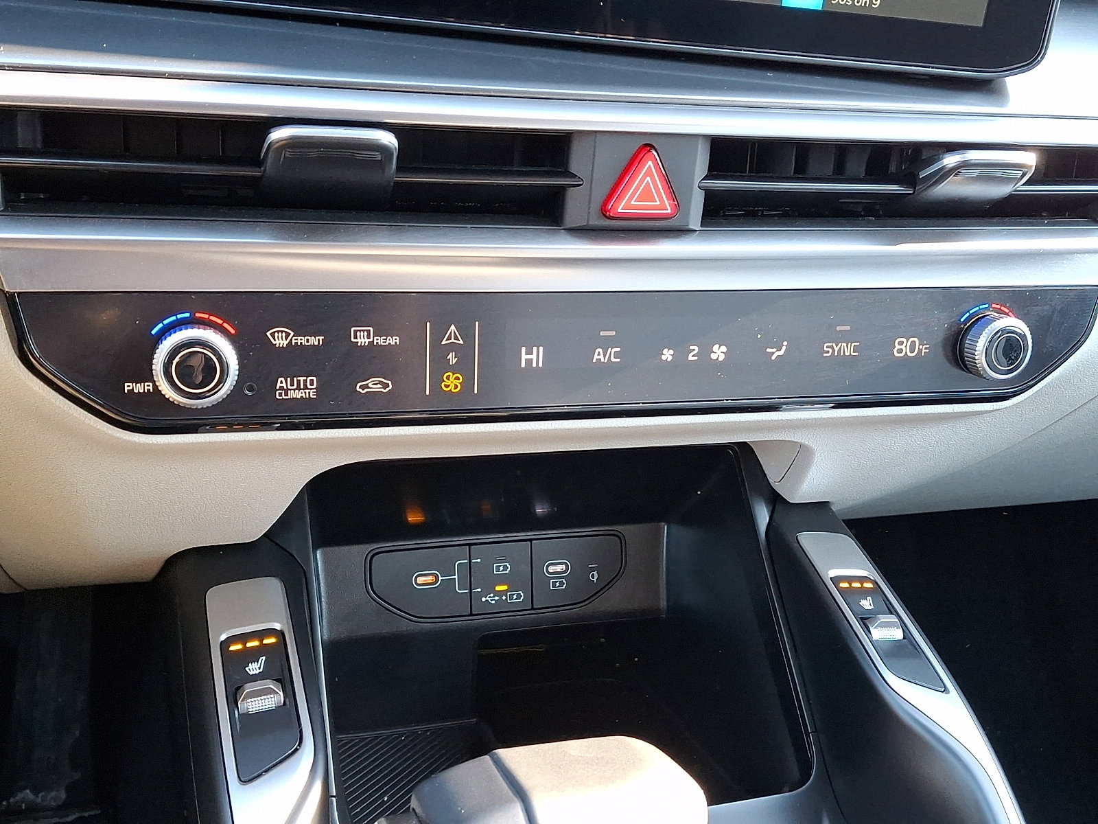 Certified 2025 Kia Sorento S image 14