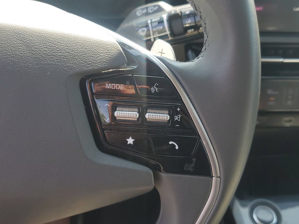 Certified 2023 Kia Niro EX FWD image 10