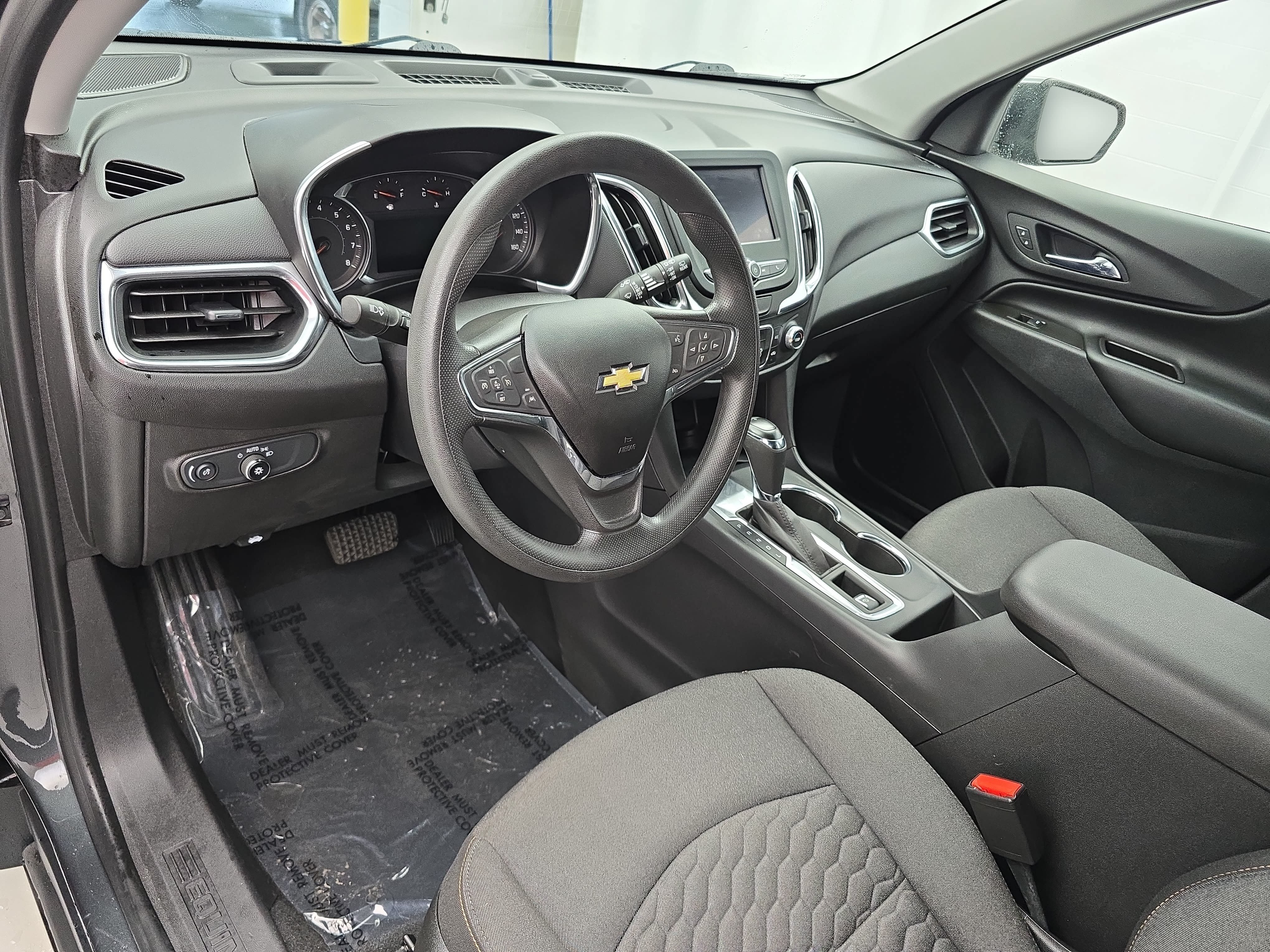 Used 2020 Chevrolet Equinox LT FWD image 15