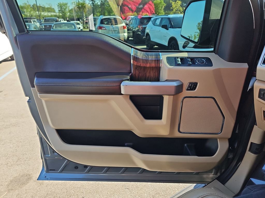 Used 2020 Ford F150 Lariat w/ Max Trailer Tow Package image 30