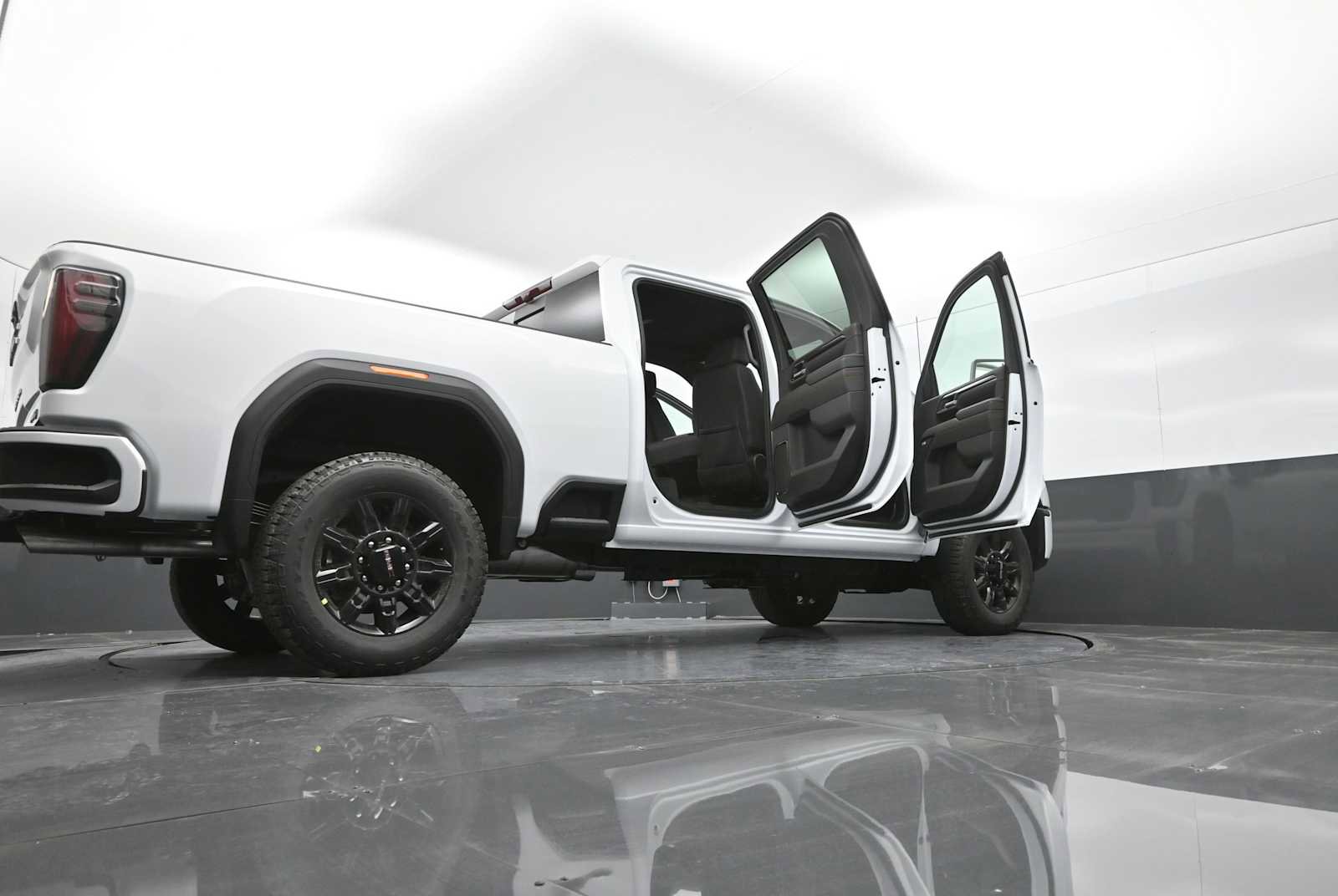 New 2026 GMC Sierra 2500 AT4 w/ AT4 Premium Plus Package image 45