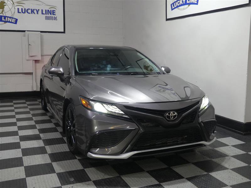 Used 2023 Toyota Camry XSE image 5