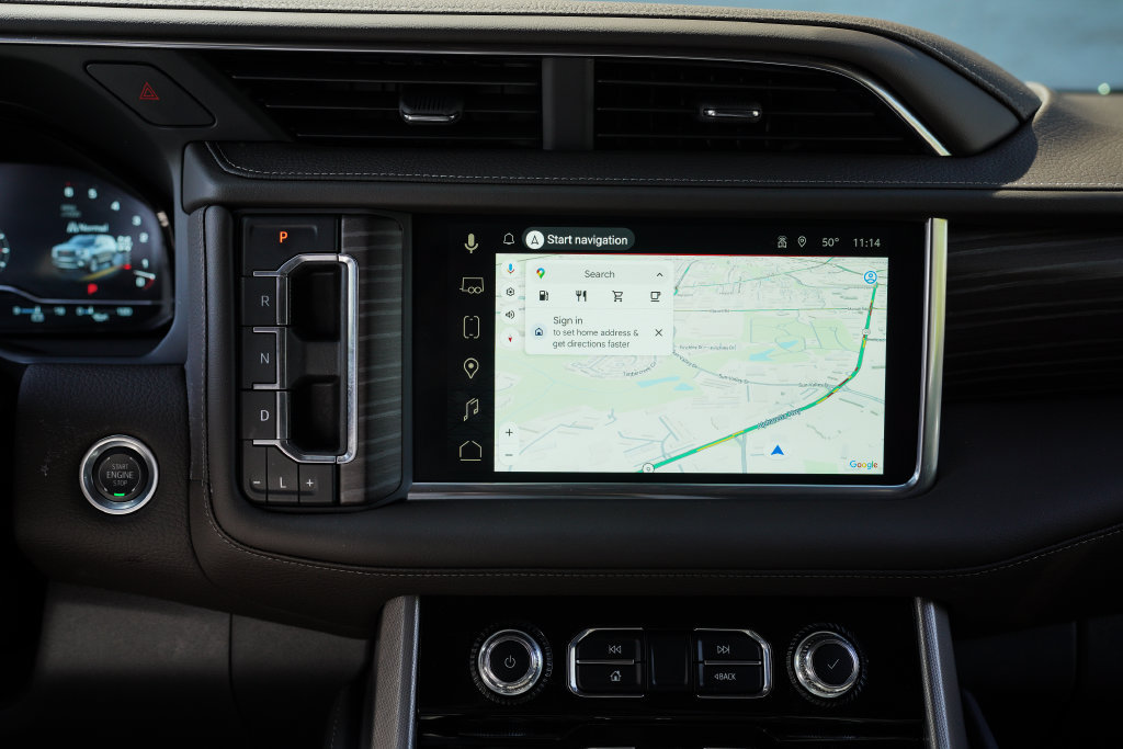 Used 2024 GMC Yukon Denali w/ Advanced Technology Package AWD/4WD image 32