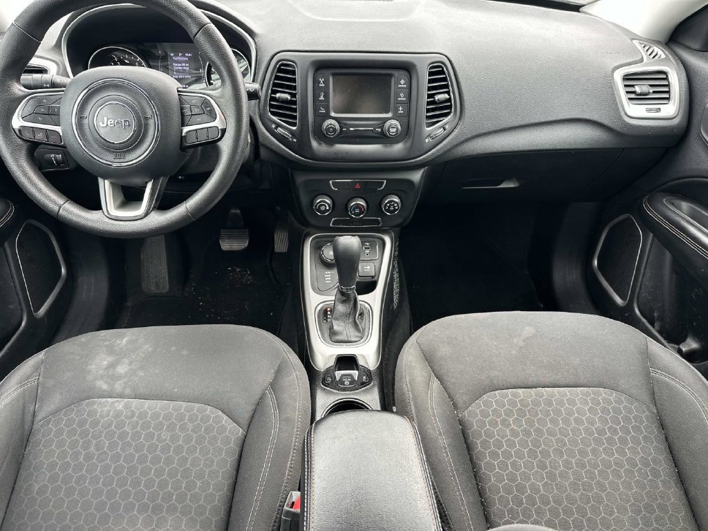 Used 2018 Jeep Compass Sport AWD/4WD image 12