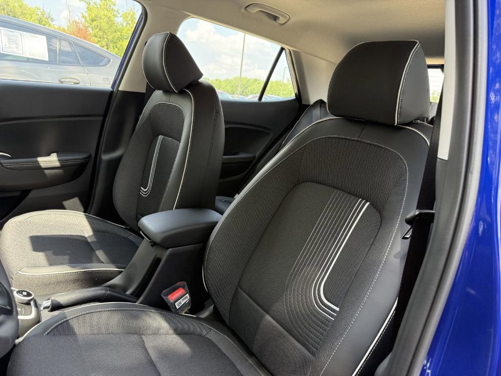 New 2025 Hyundai Venue Limited image 14