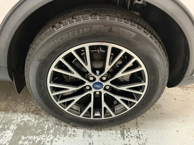 Used 2022 Ford Escape SEL w/ Technology Package FWD image 10