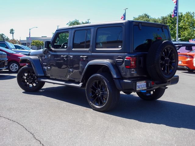 Used 2022 Jeep Wrangler Unlimited Sahara AWD/4WD image 9