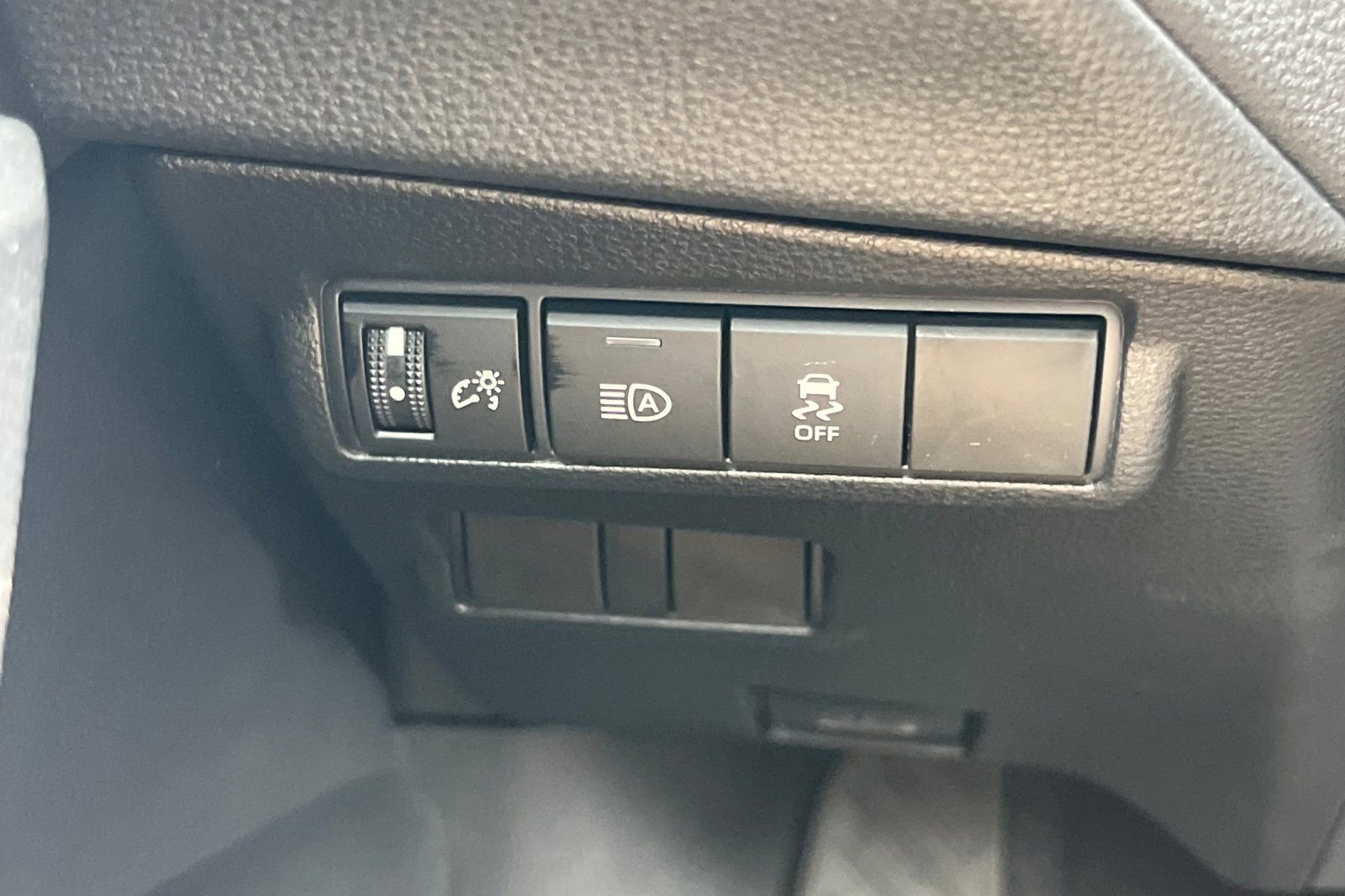 New 2026 Toyota Corolla Cross XLE image 30