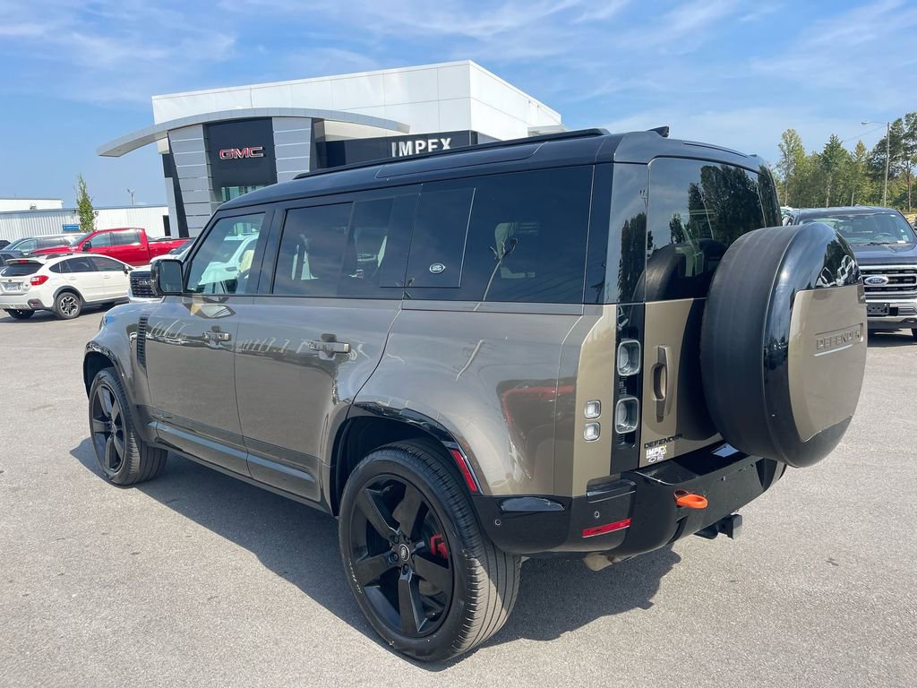 Used 2024 Land Rover Defender 110 X image 3