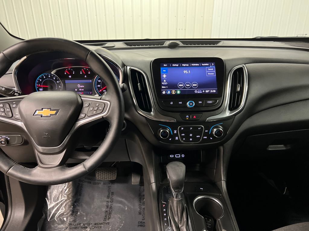 Used 2023 Chevrolet Equinox LT AWD/4WD image 17
