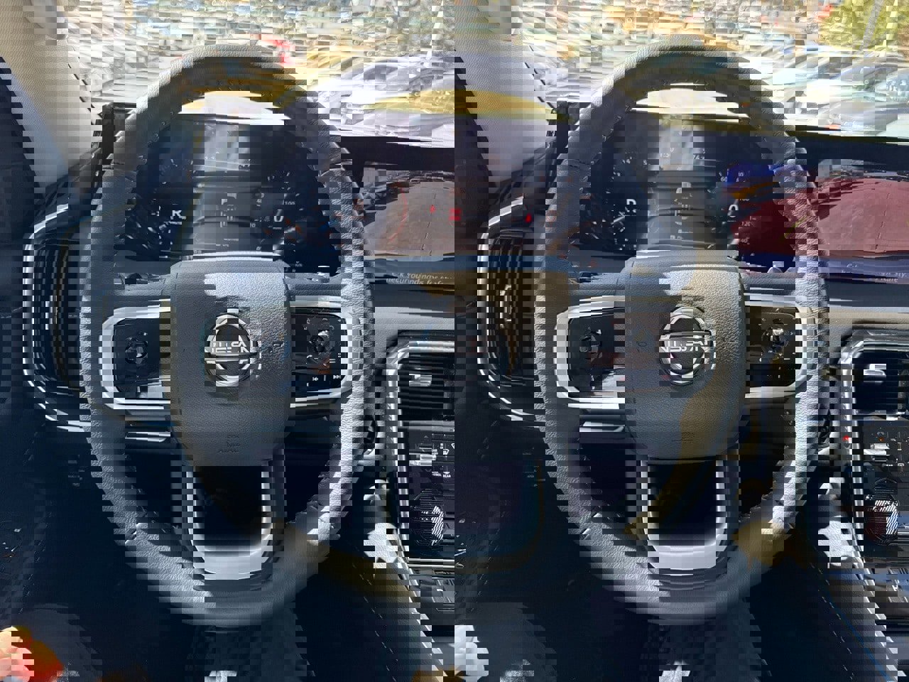 Certified 2025 Nissan Armada SV image 14