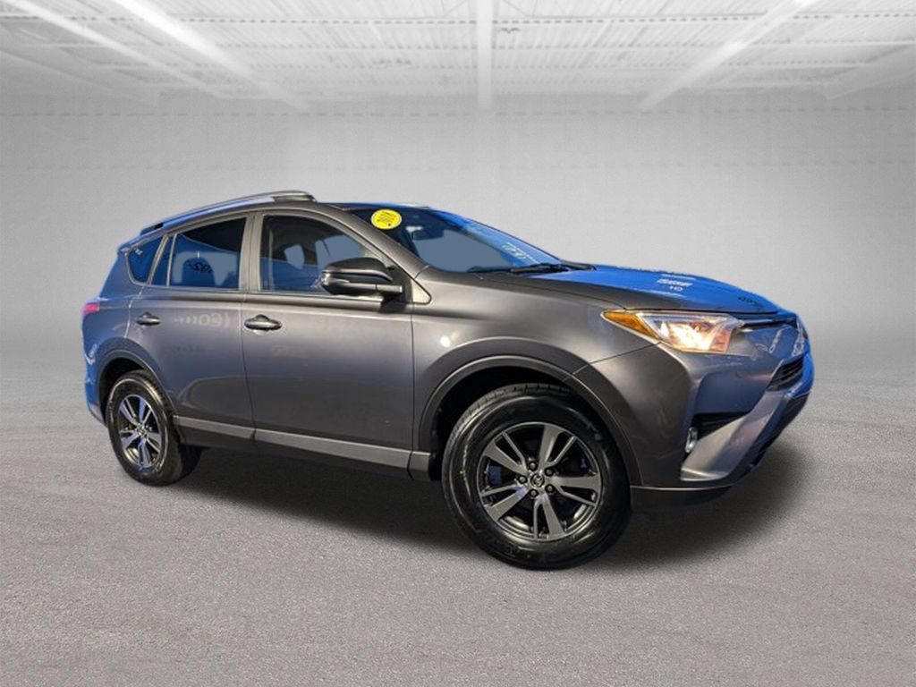 Used 2018 Toyota RAV4 XLE FWD image 3
