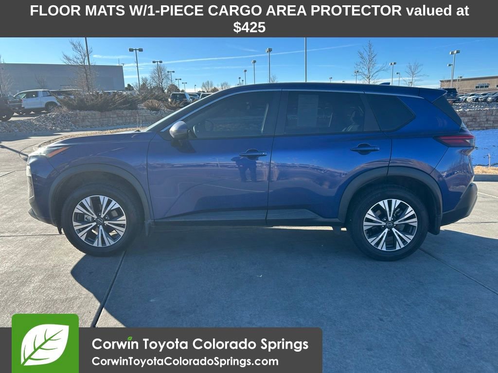 Used 2022 Nissan Rogue SV image 4