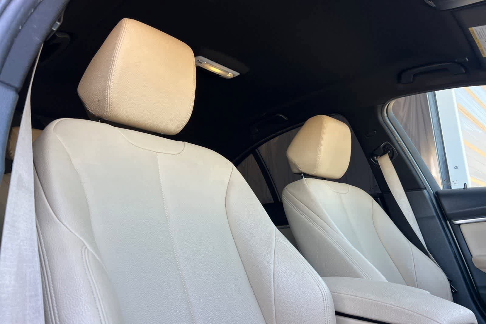 Used 2017 BMW 330e RWD image 18