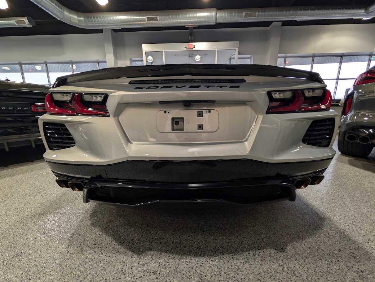 Used 2024 Chevrolet Corvette Stingray Premium Cpe w/ Z51 Performance Package RWD image 7