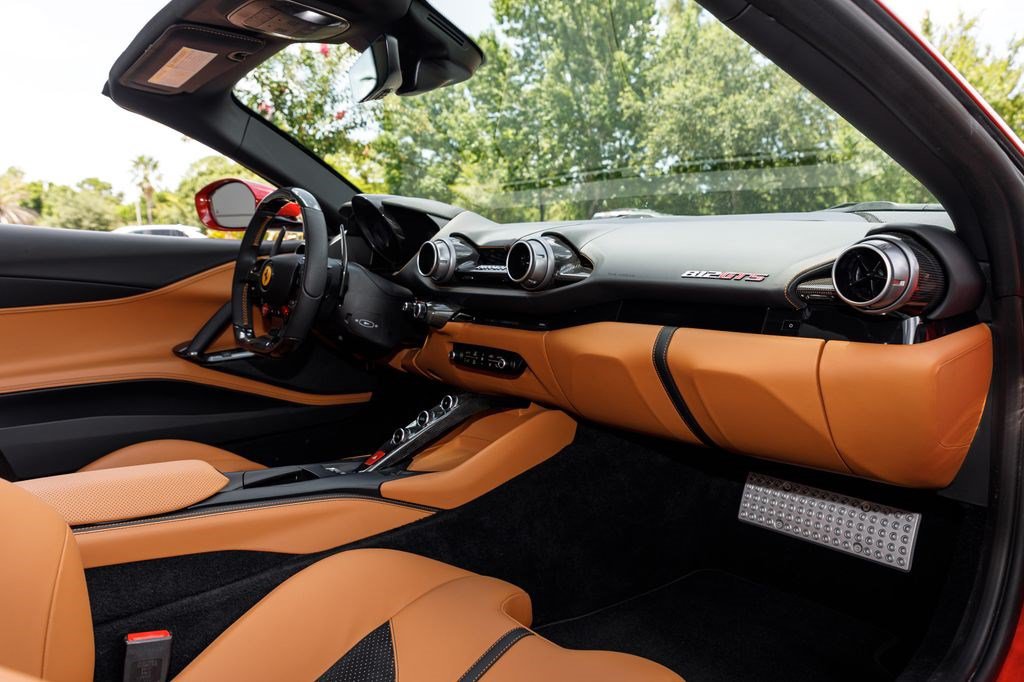 Used 2023 Ferrari 812 GTS RWD image 17