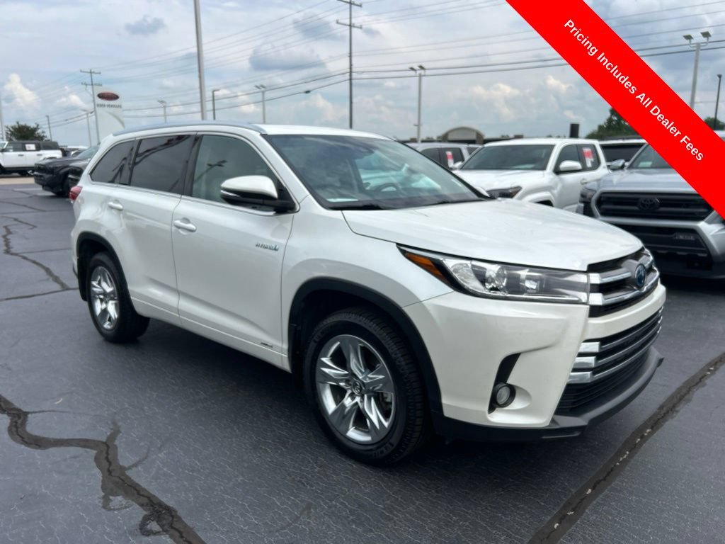 Used 2017 Toyota Highlander Limited AWD/4WD image 29