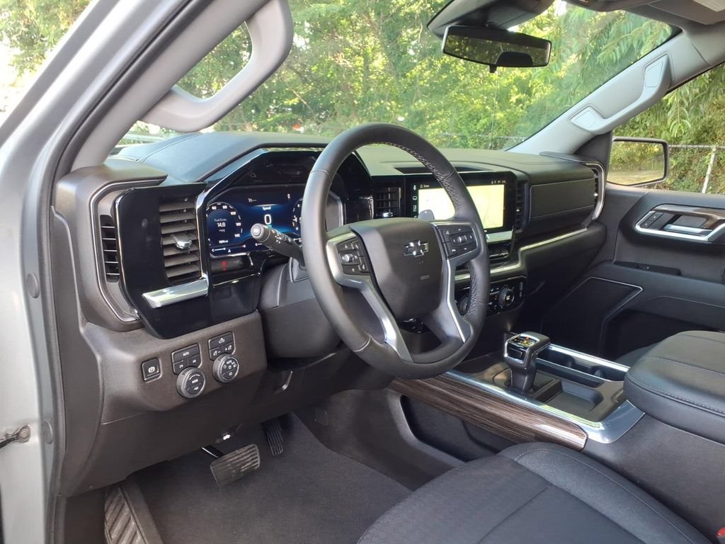 Certified 2025 Chevrolet Silverado 1500 RST AWD/4WD image 12