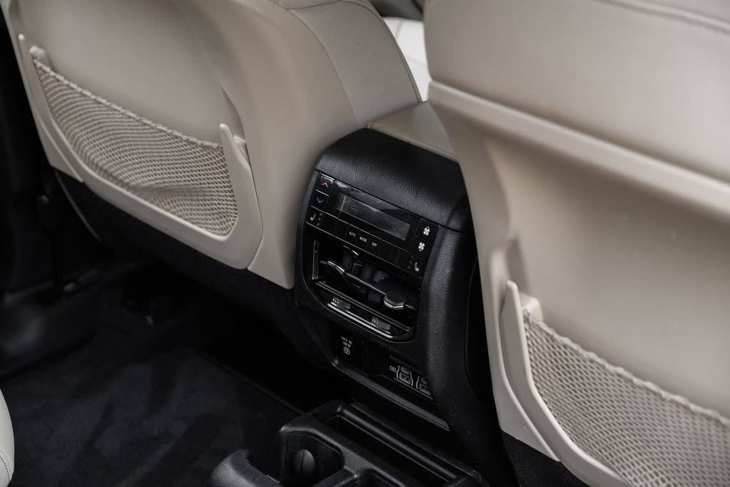 Used 2022 Jeep Grand Cherokee L Limited AWD/4WD image 49