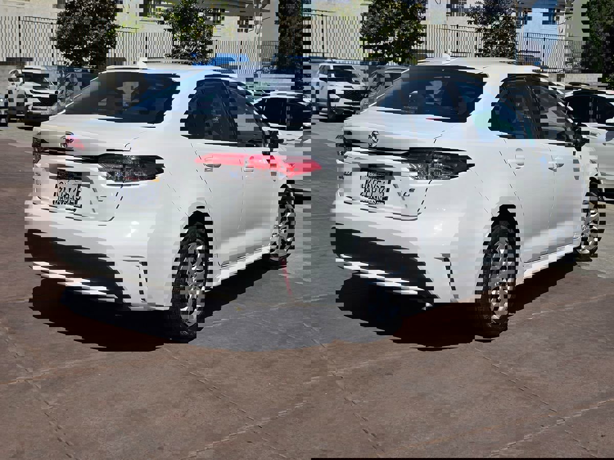 Used 2022 Toyota Corolla LE image 13