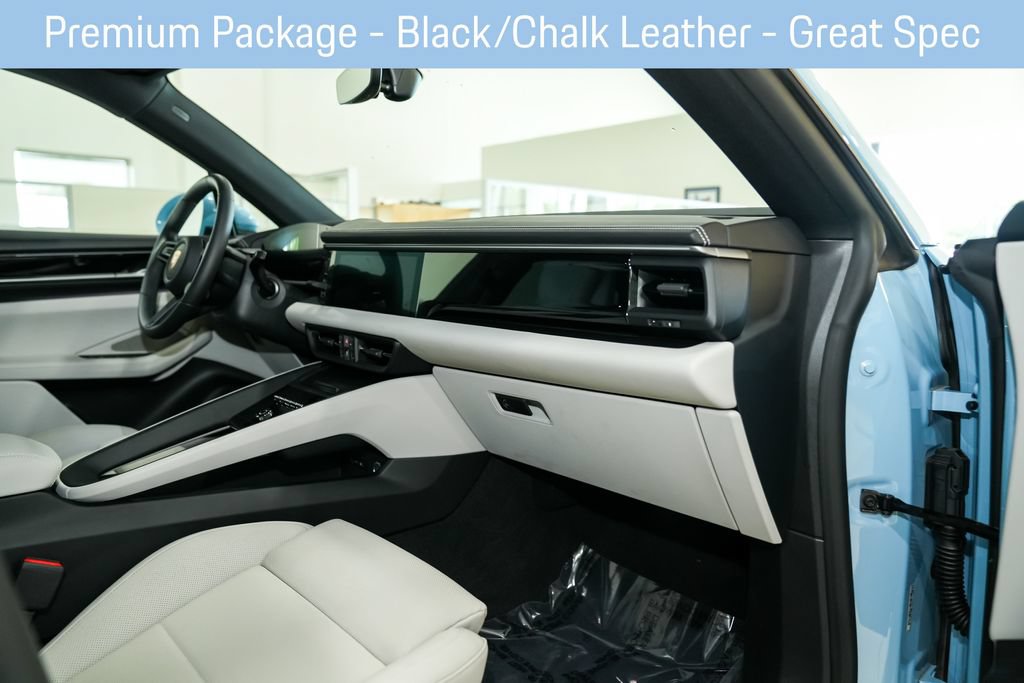 Used 2025 Porsche Macan 4S Electric AWD/4WD image 64