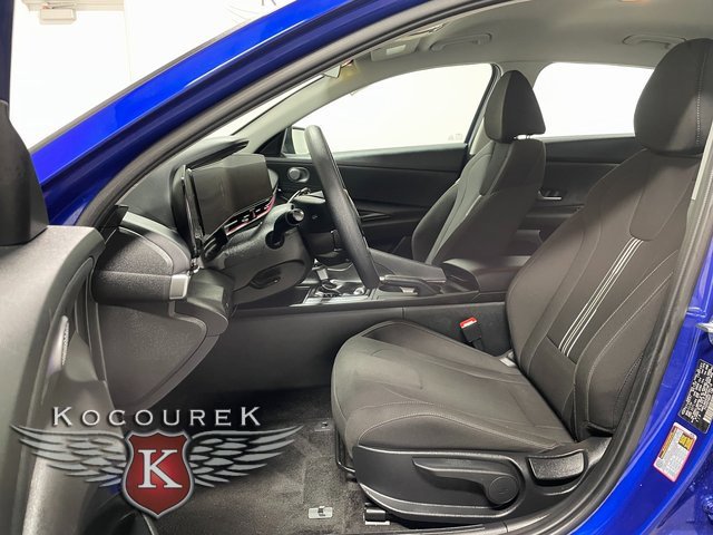 Used 2024 Hyundai Elantra SEL image 11