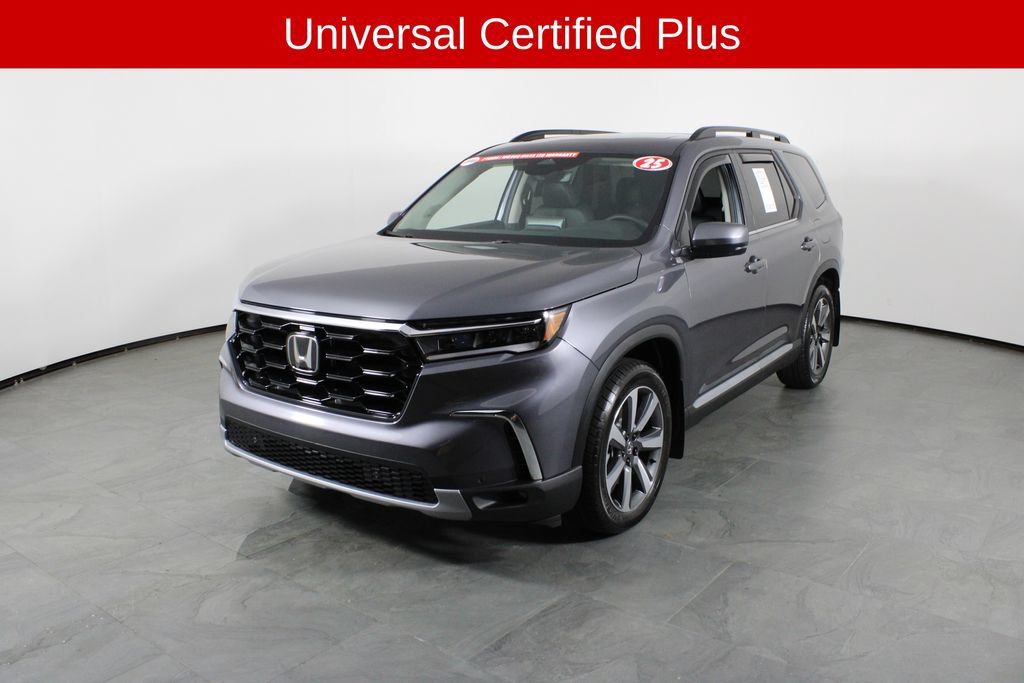 Used 2025 Honda Pilot Touring image 2