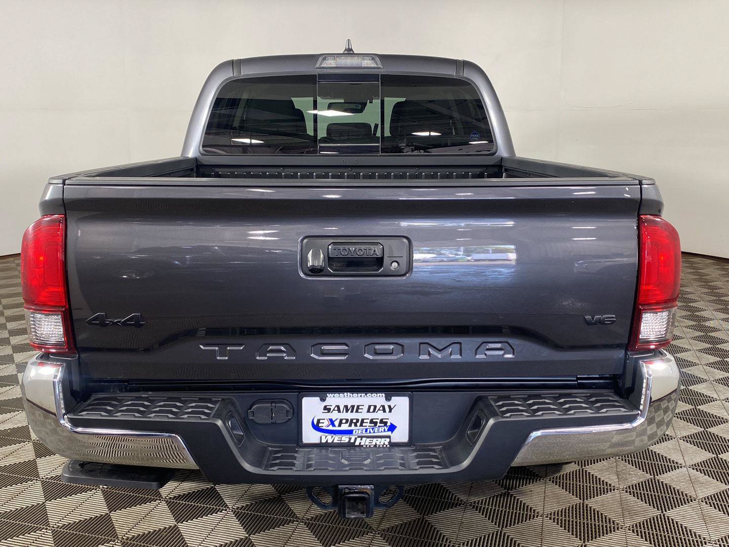 Used 2023 Toyota Tacoma SR5 w/ SX Package AWD/4WD image 5