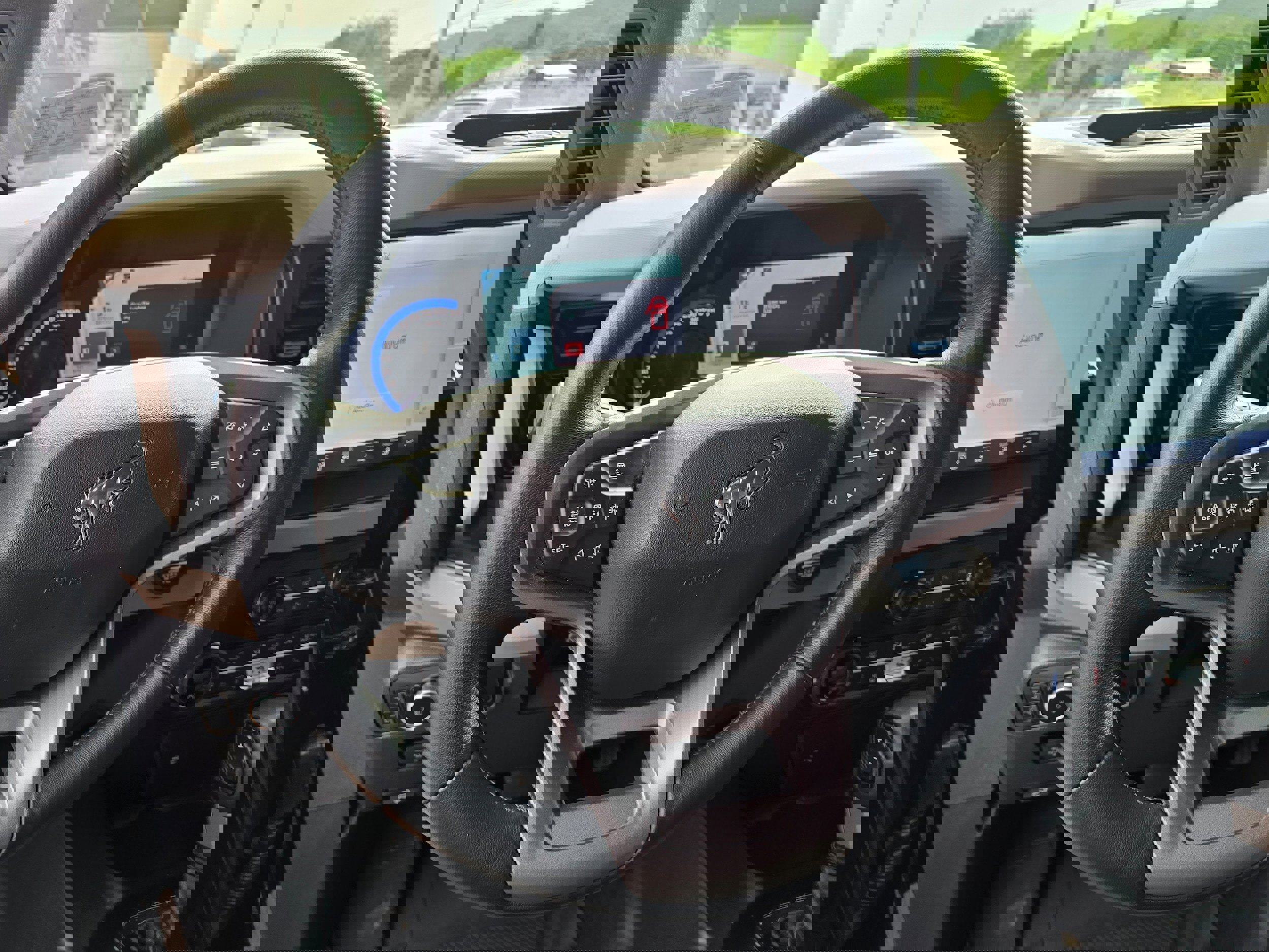 Used 2023 Ford Bronco Wildtrak image 15