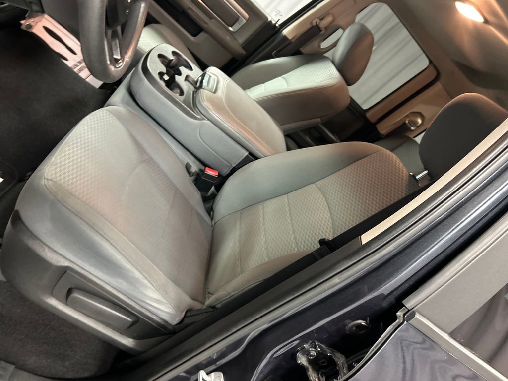 Used 2018 RAM 1500 Classic SLT image 11