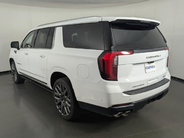Used 2026 GMC Yukon XL Denali Ultimate AWD/4WD image 6