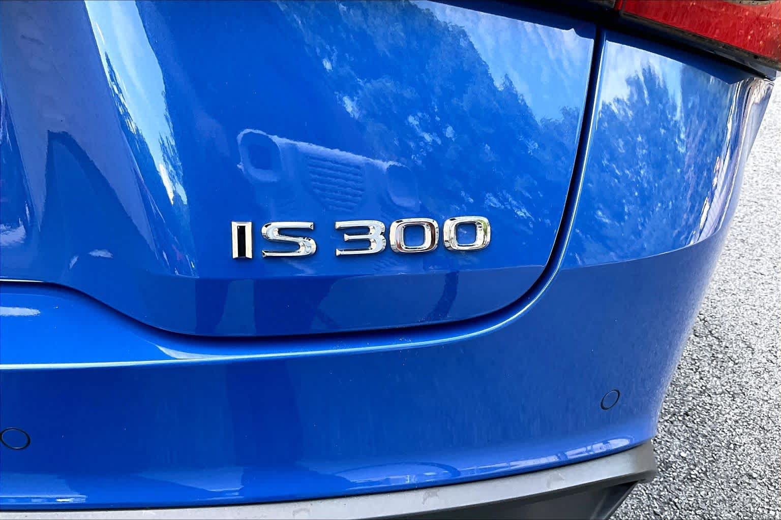 Used 2023 Lexus IS 300 w/ Premium Package RWD image 20