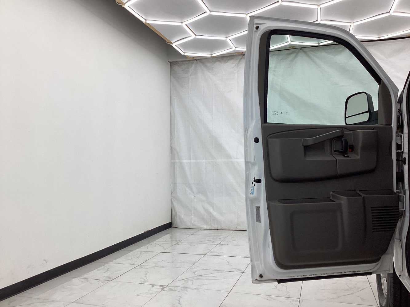 Used 2022 Chevrolet Express 2500 Extended w/ Driver Convenience Package image 18