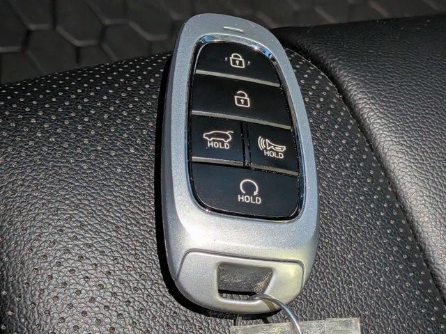 Used 2023 Hyundai Santa Fe SEL w/ Premium Package FWD image 34